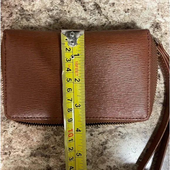 Lauren Ralph Lauren vintage wristlet wallet/phone carrier - Picture 3 of 9